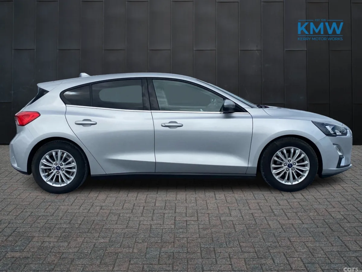 Ford Focus Hatchback, Petrol, 2020, Grey