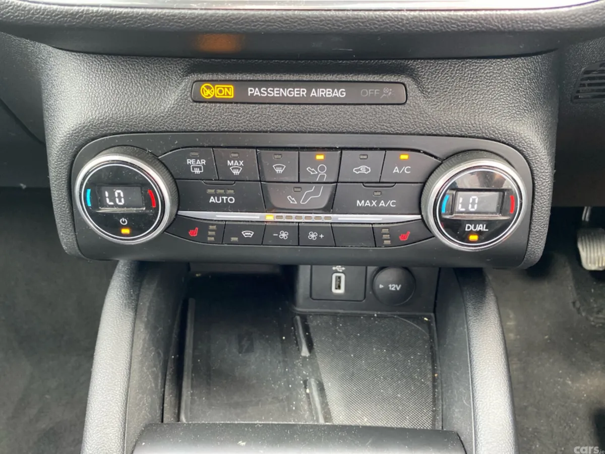 Ford Focus Hatchback, Petrol, 2020, Grey