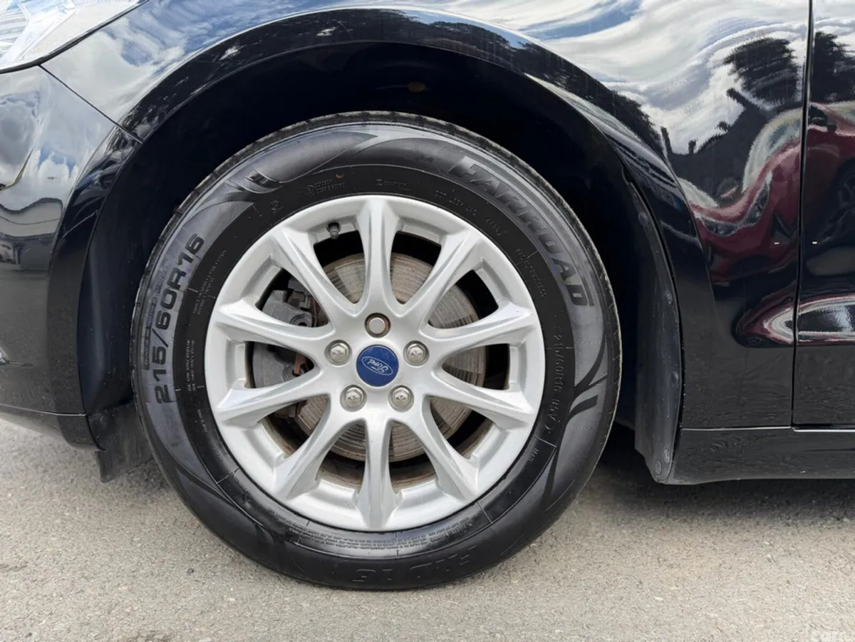 Ford Mondeo Hatchback, Petrol Hybrid, 2019, Black