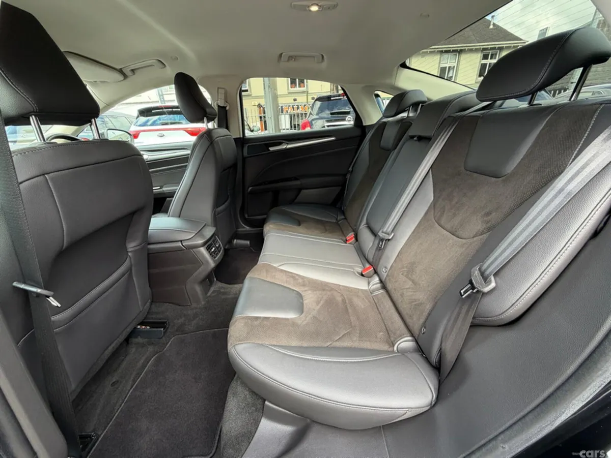 Ford Mondeo Hatchback, Petrol Hybrid, 2019, Black