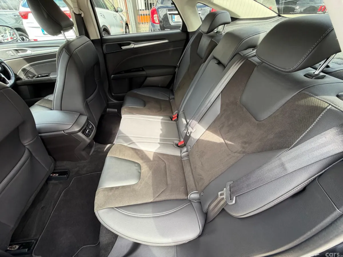 Ford Mondeo Hatchback, Petrol Hybrid, 2019, Black
