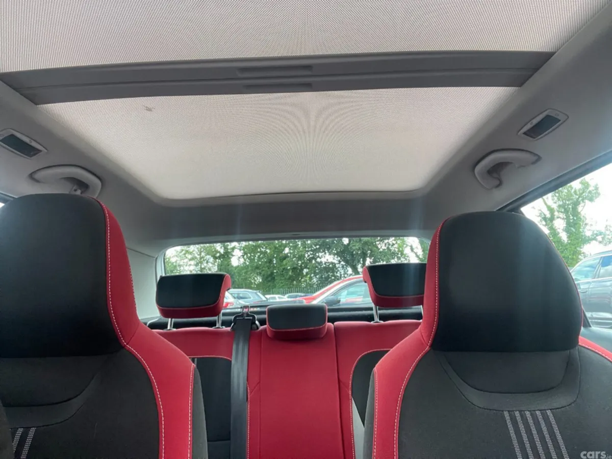Skoda Fabia Hatchback, Petrol, 2018, White