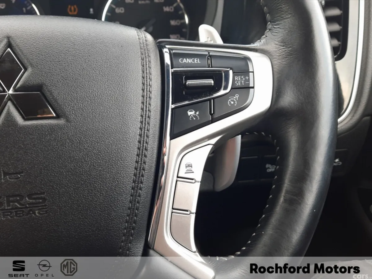 Mitsubishi Outlander Estate, Petrol Plug-in Hybrid, 2020, Black