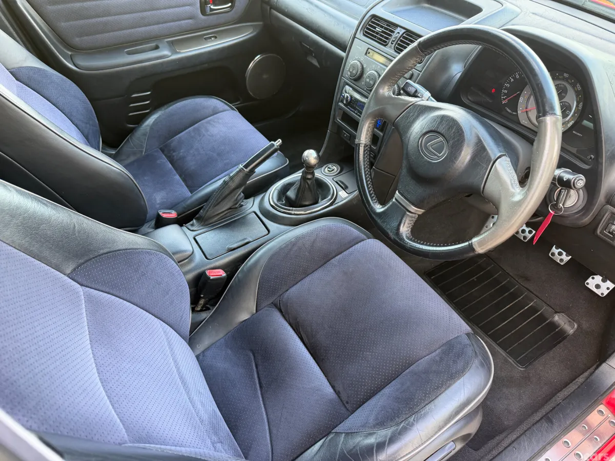 Lexus IS Saloon, Petrol, 2002, Red