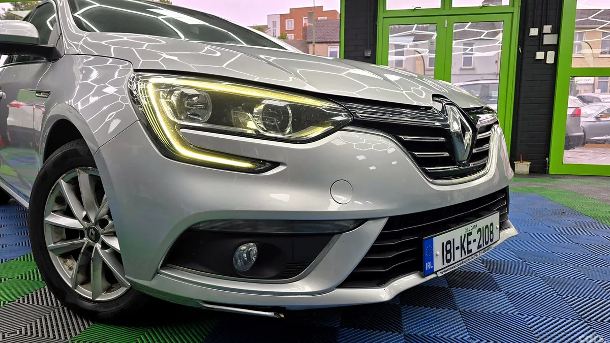 Renault Megane Hatchback, Diesel, 2018, Grey