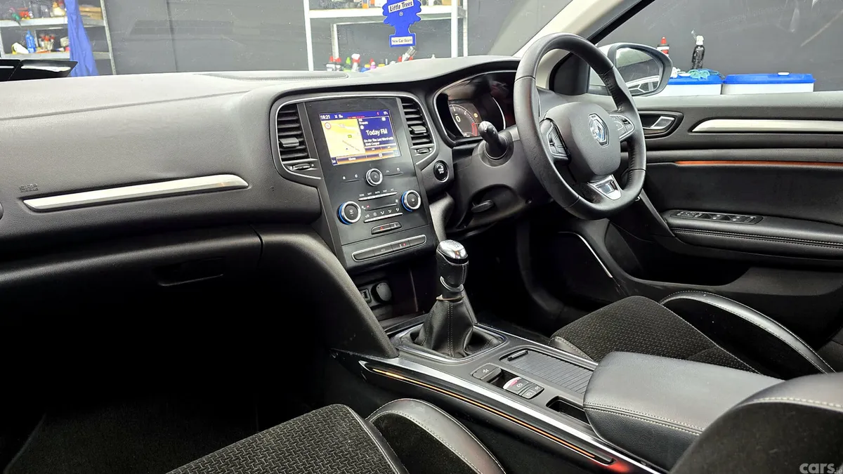 Renault Megane Hatchback, Diesel, 2018, Grey
