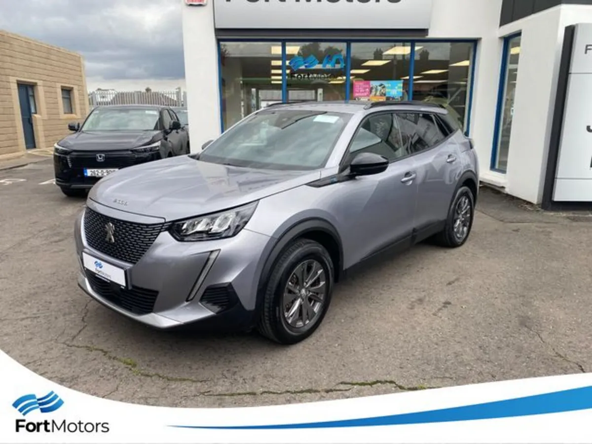 Peugeot 2008 Hatchback, Electric, 2023, Grey