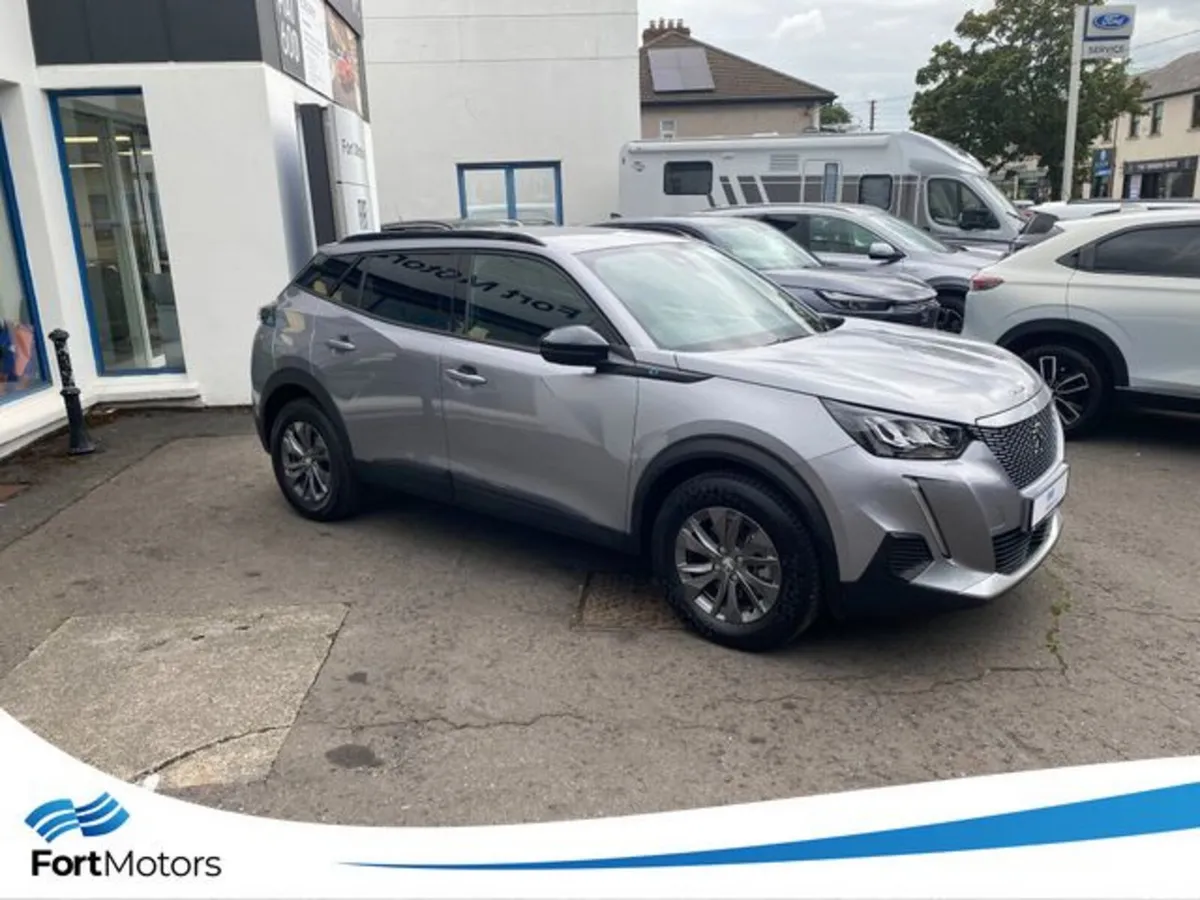 Peugeot 2008 Hatchback, Electric, 2023, Grey