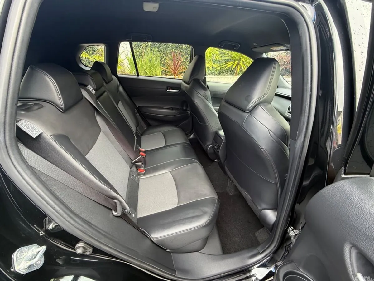 Toyota Corolla Cross SUV, Petrol Hybrid, 2023, Black