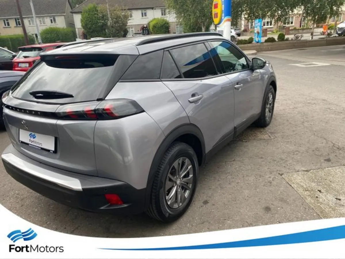 Peugeot 2008 Hatchback, Electric, 2023, Grey