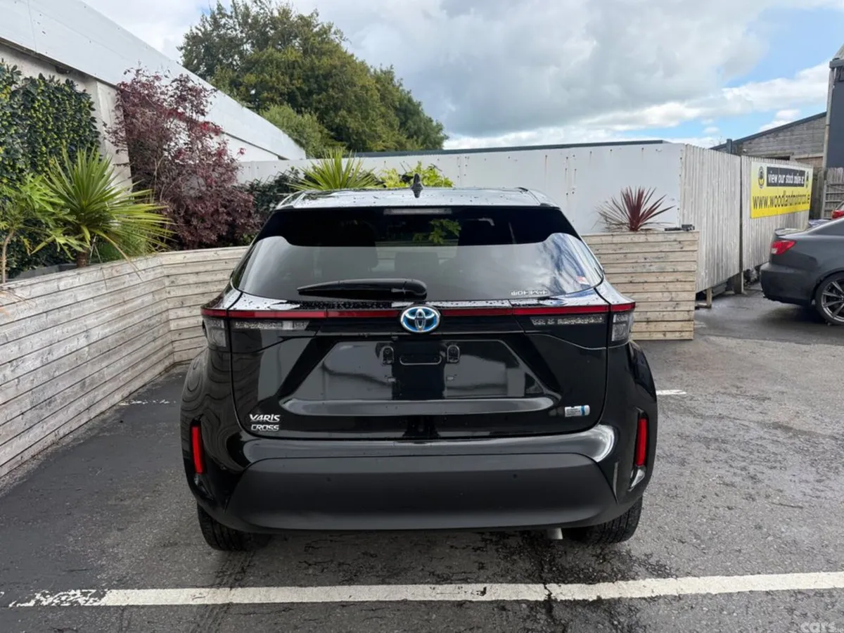 Toyota Yaris Cross SUV, Petrol Hybrid, 2022, Black
