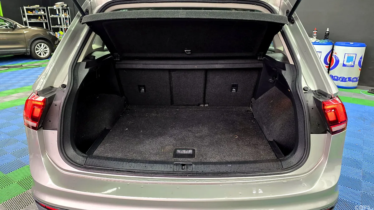 Volkswagen Tiguan SUV, Petrol, 2018, Grey
