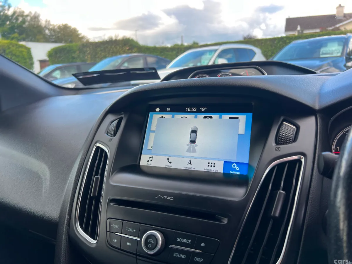 Ford Focus Hatchback, Diesel, 2018, Red