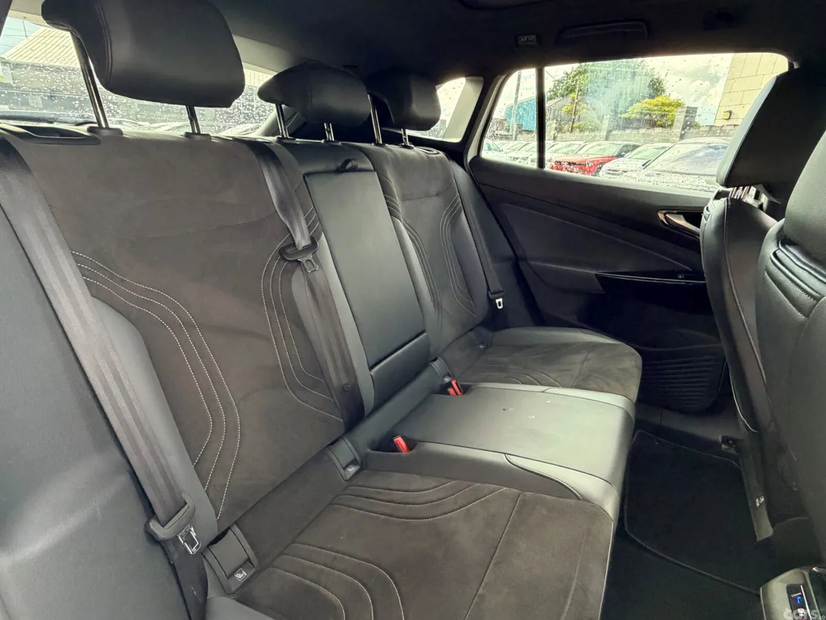 Volkswagen ID.4 Estate, Electric, 2023, White