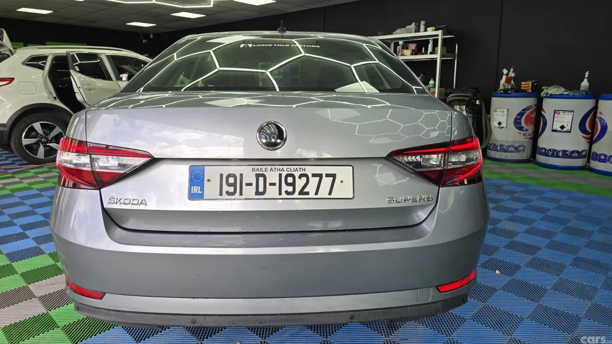 Skoda Superb Saloon, Diesel, 2019, Grey