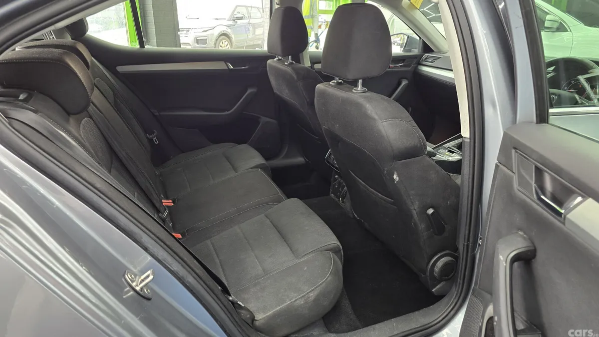 Skoda Superb Saloon, Diesel, 2019, Grey