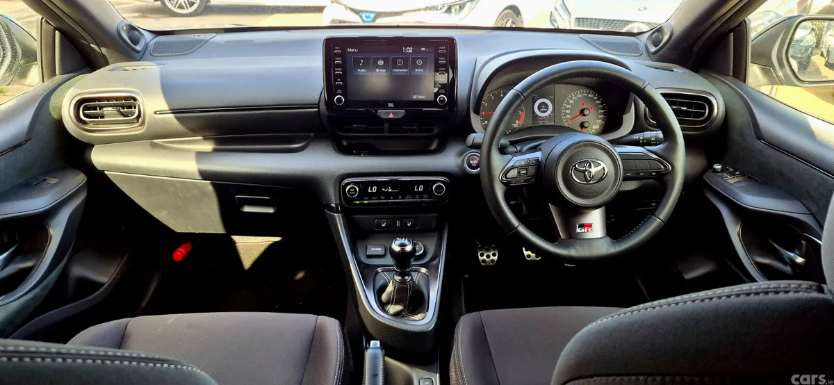Toyota Yaris Hatchback, Petrol, 2021, White