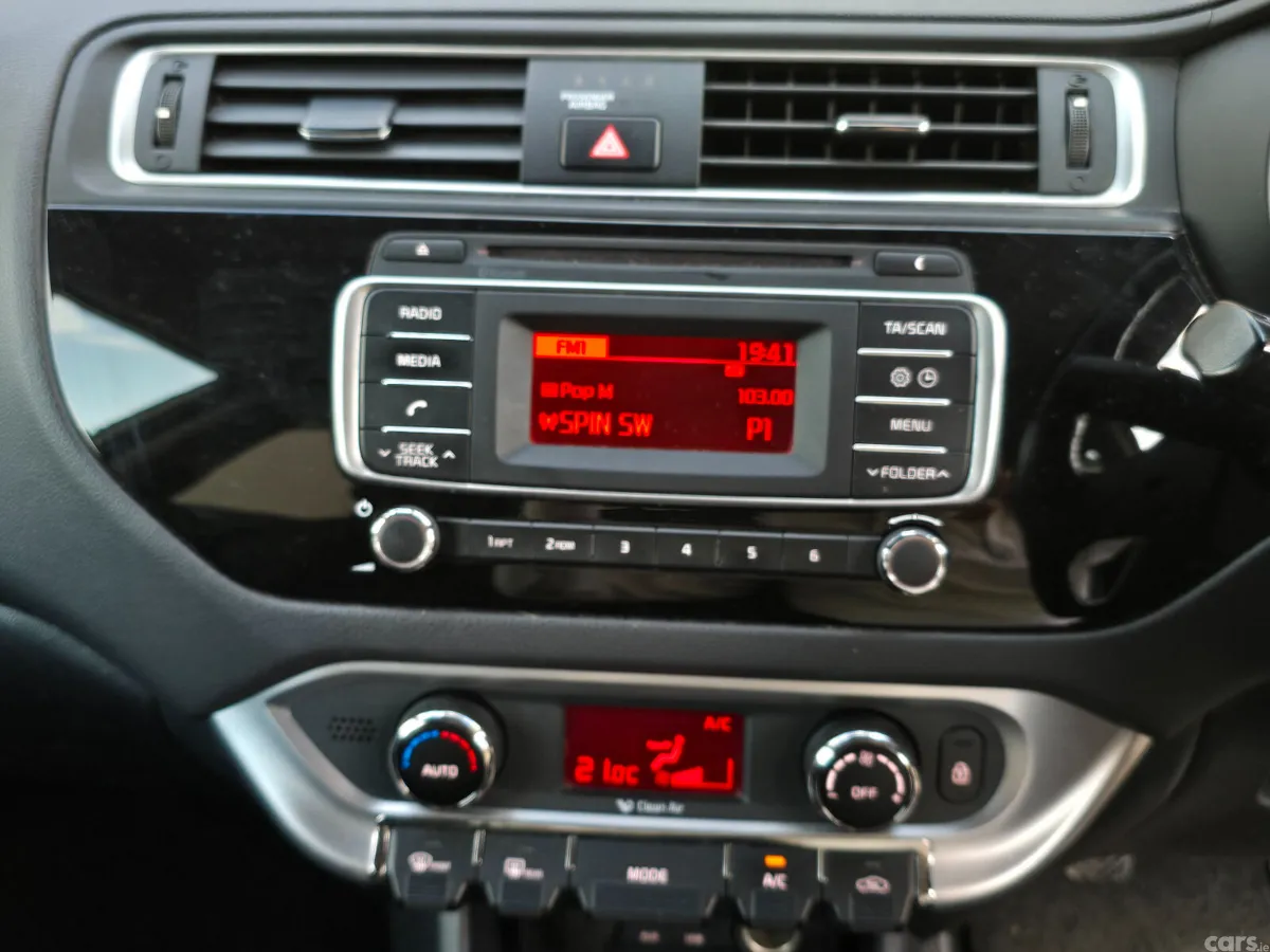 Kia Rio Hatchback, Diesel, 2017, White