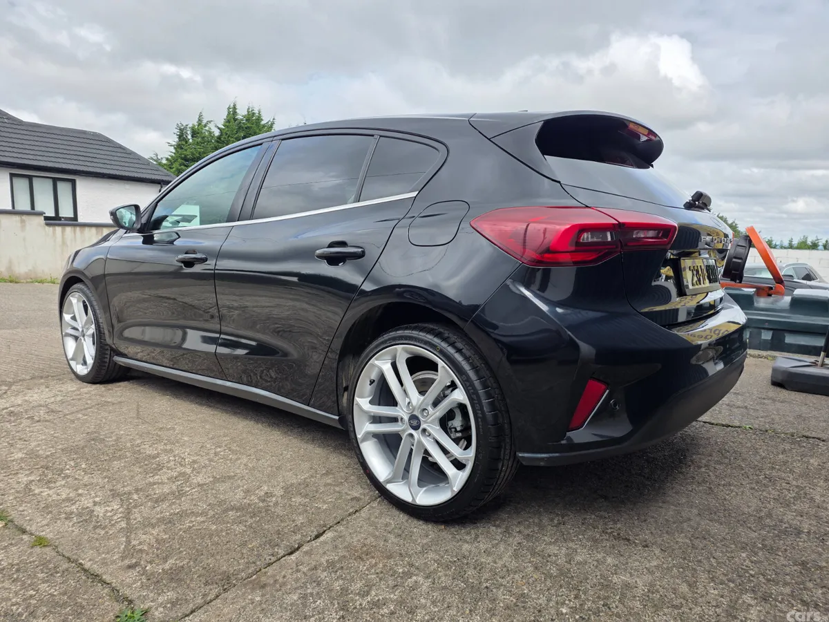 Ford Focus Hatchback, Petrol, 2023, Black