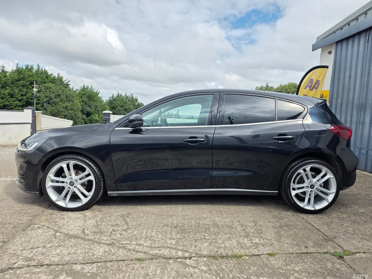 Ford Focus Hatchback, Petrol, 2023, Black