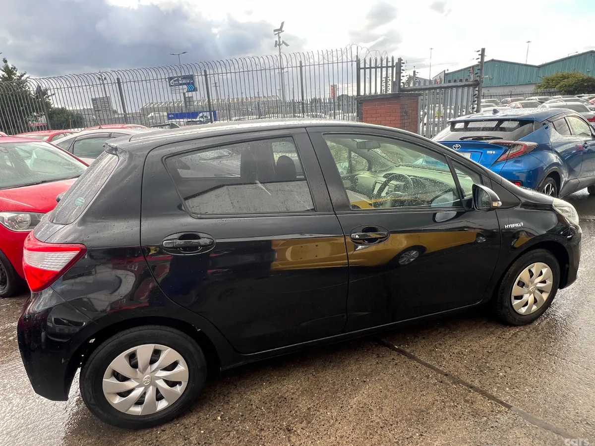 Toyota Vitz Hatchback, Petrol Hybrid, 2017, Black