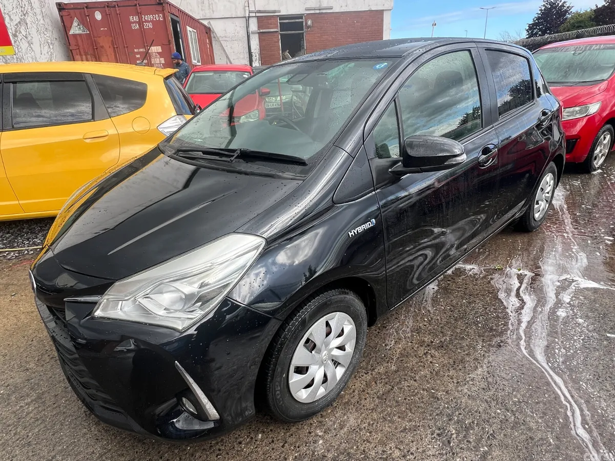 Toyota Vitz Hatchback, Petrol Hybrid, 2017, Black