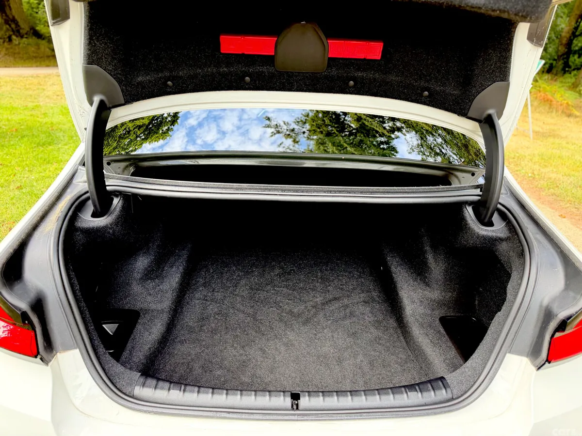 BMW 5-Series Saloon, Diesel, 2022, White