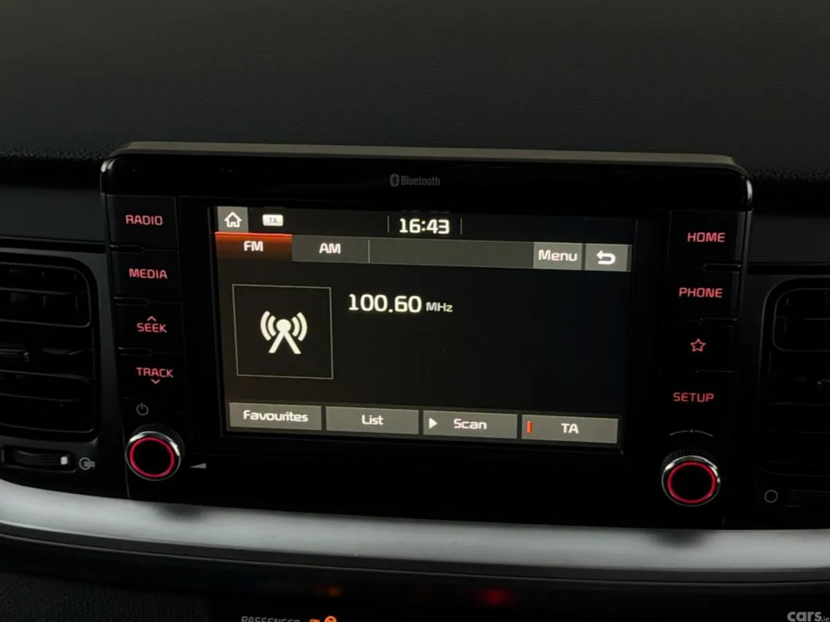 Kia Stonic Hatchback, Petrol, 2019, Grey