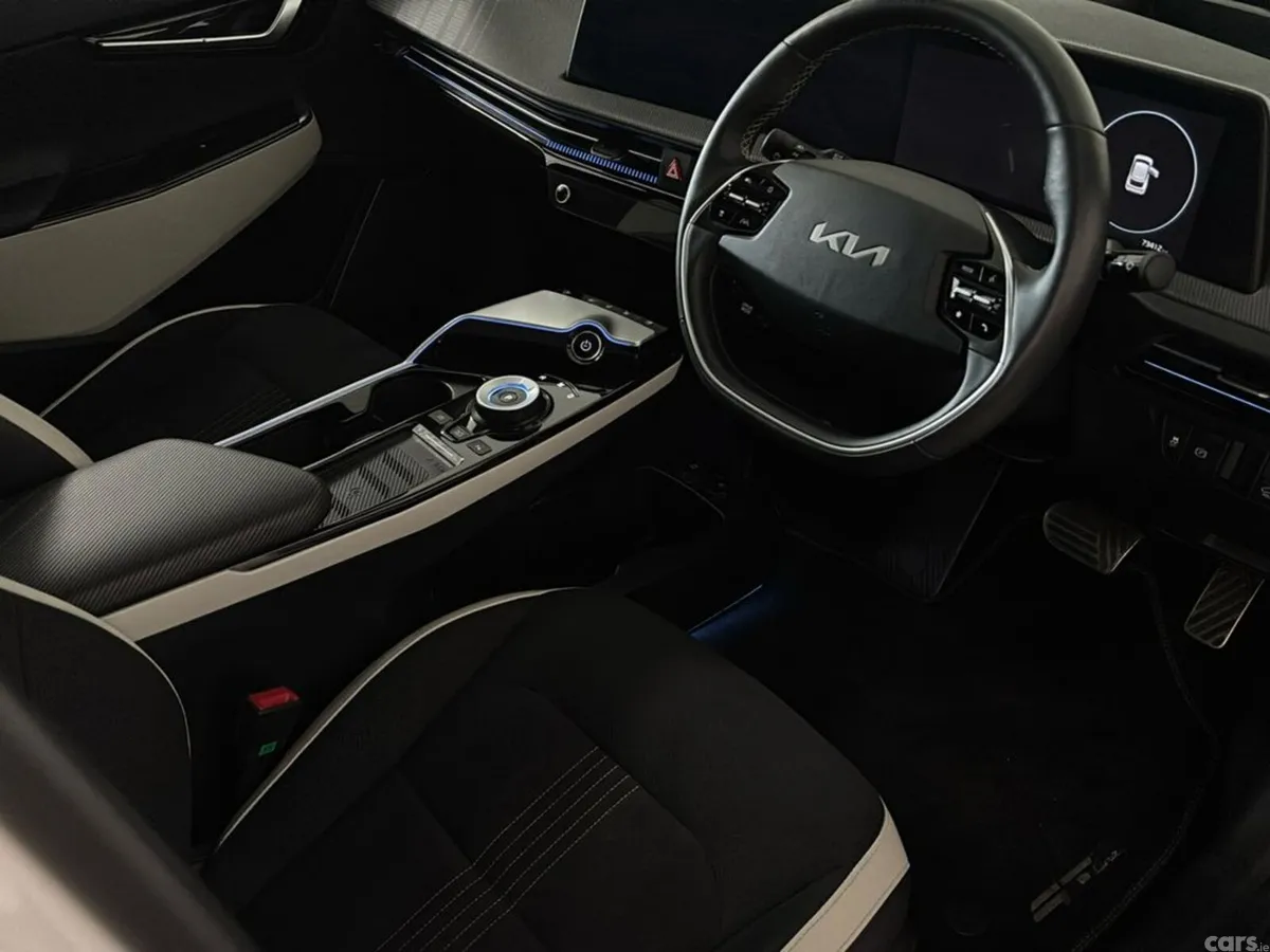 Kia EV6 MPV, Electric, 2024, White