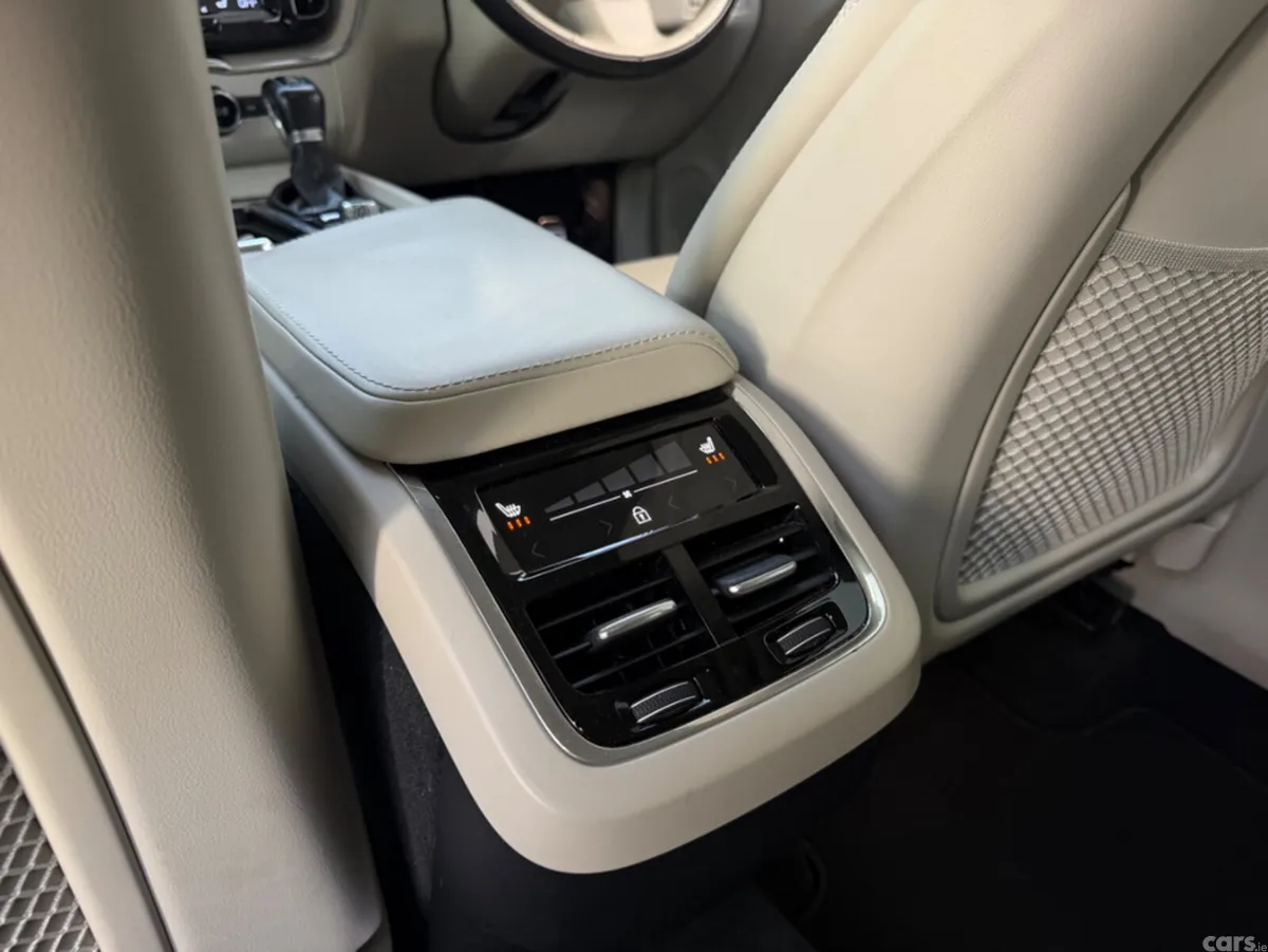 Volvo XC60 SUV, Diesel, 2020, White