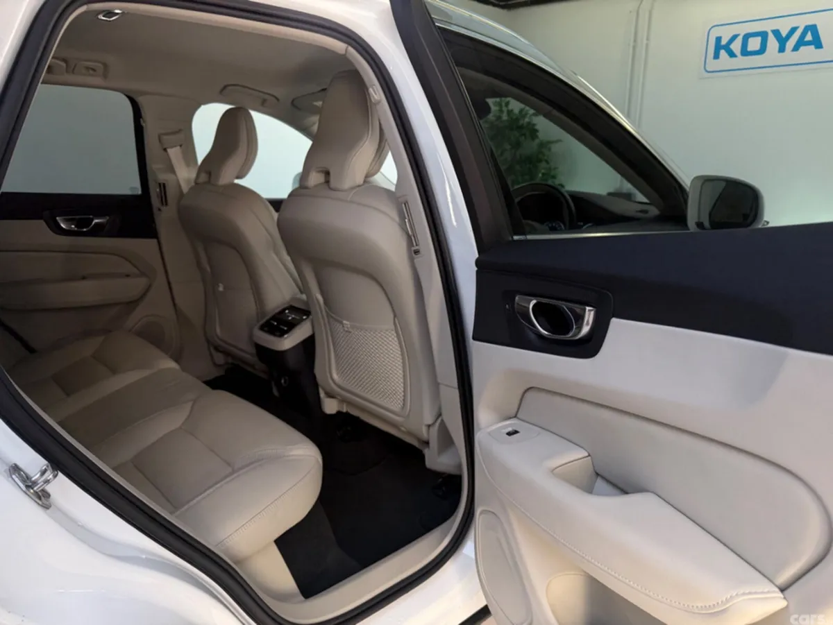 Volvo XC60 SUV, Diesel, 2020, White