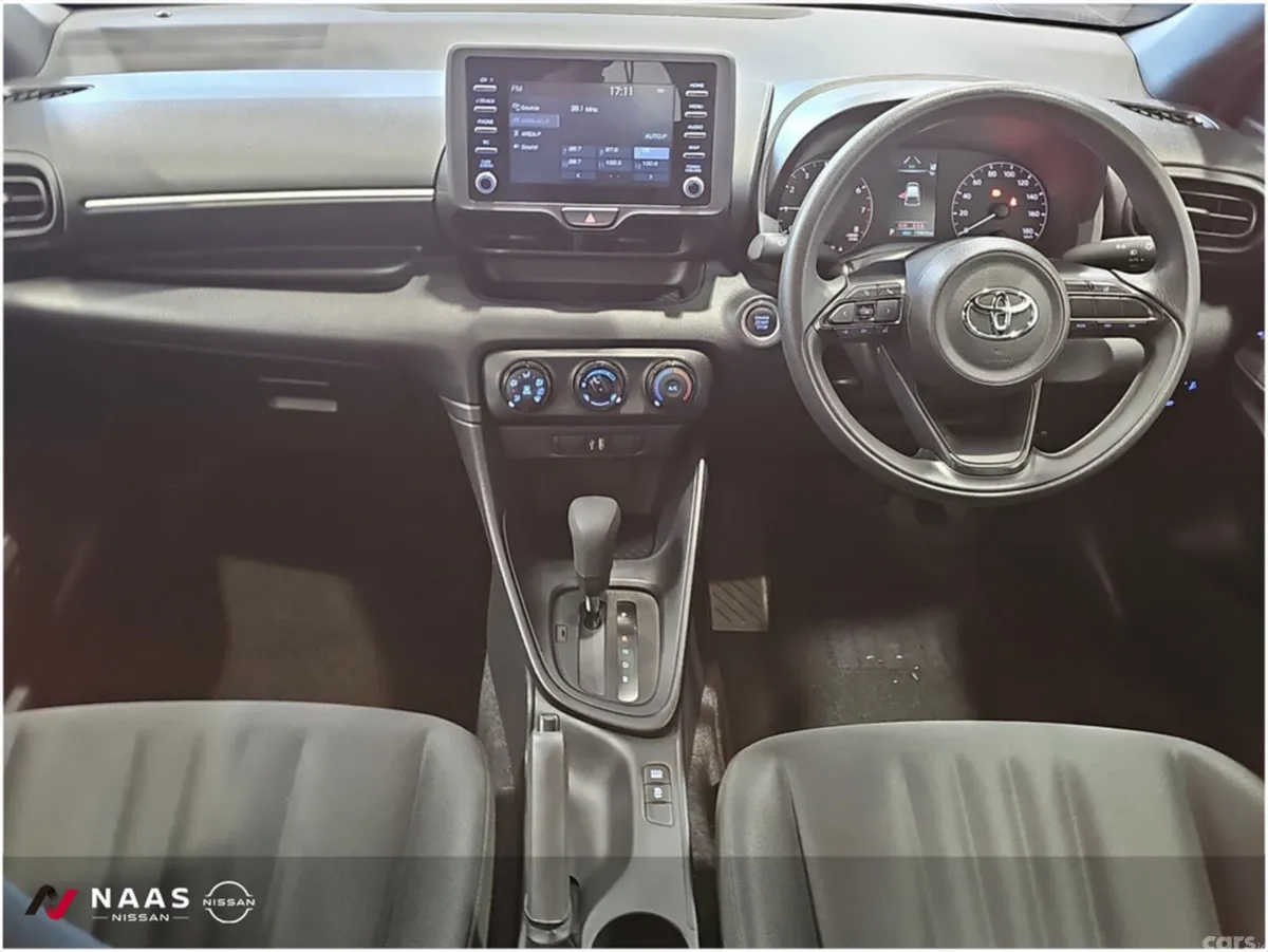 Toyota Yaris Hatchback, Petrol, 2023, White
