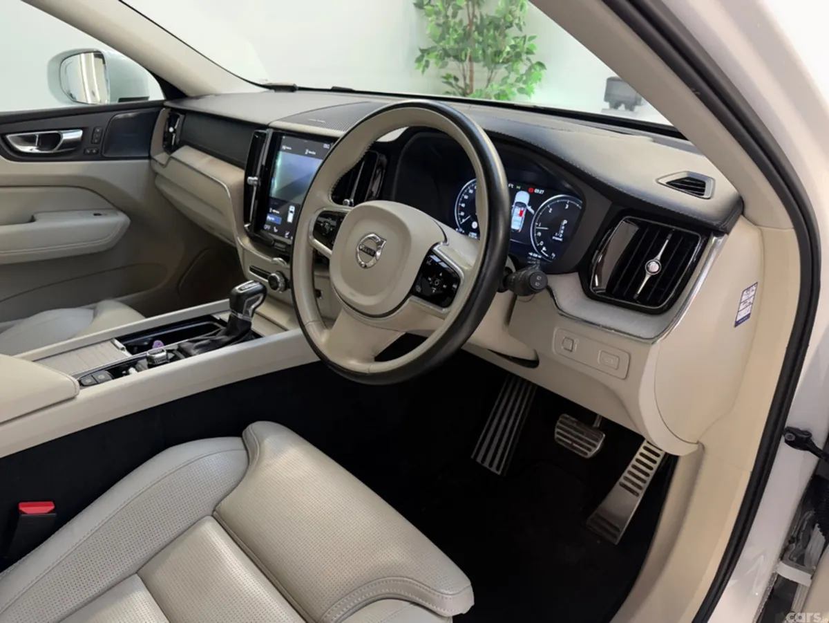 Volvo XC60 SUV, Diesel, 2020, White