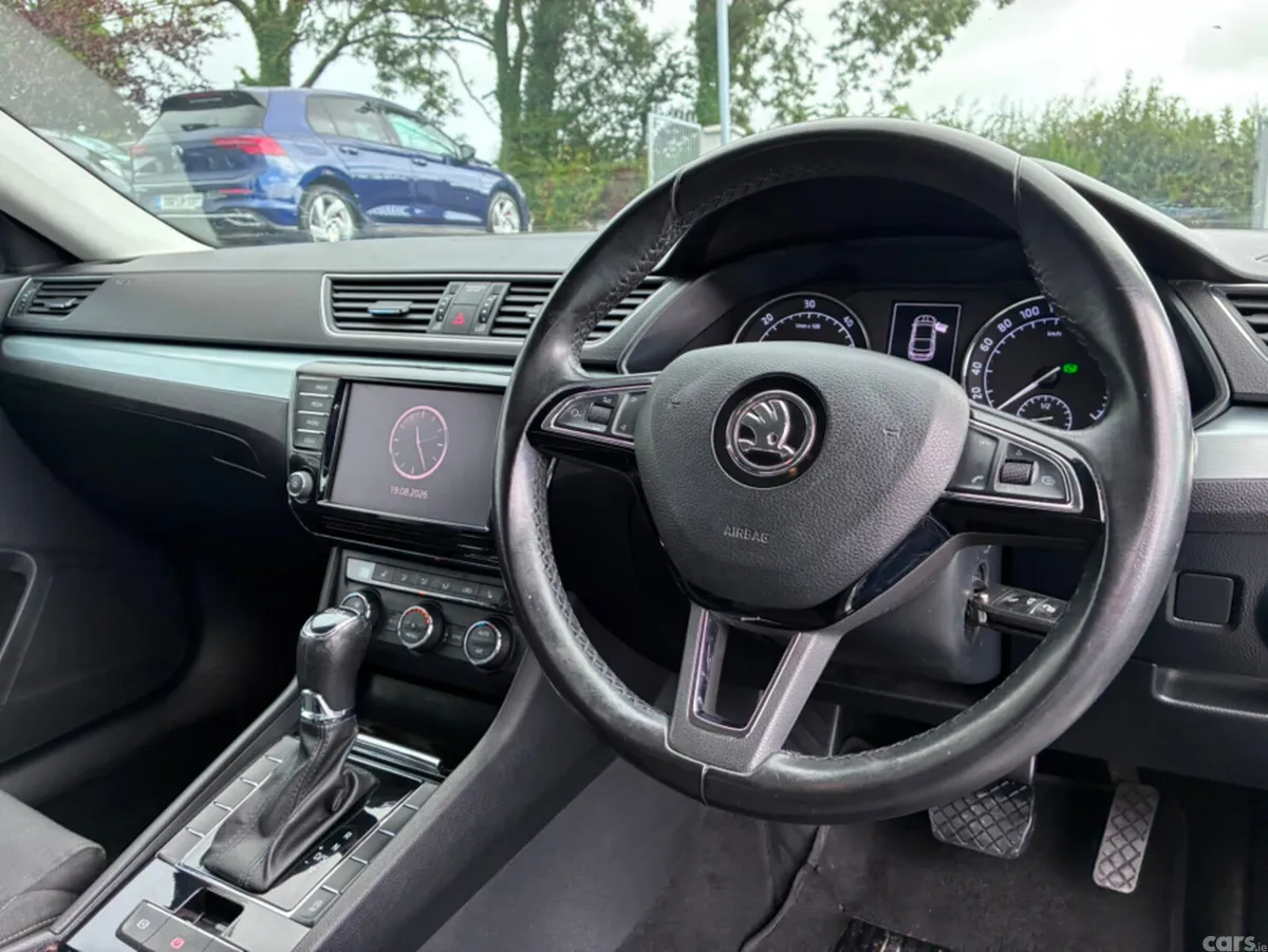 Skoda Superb Hatchback, Diesel, 2017, Grey