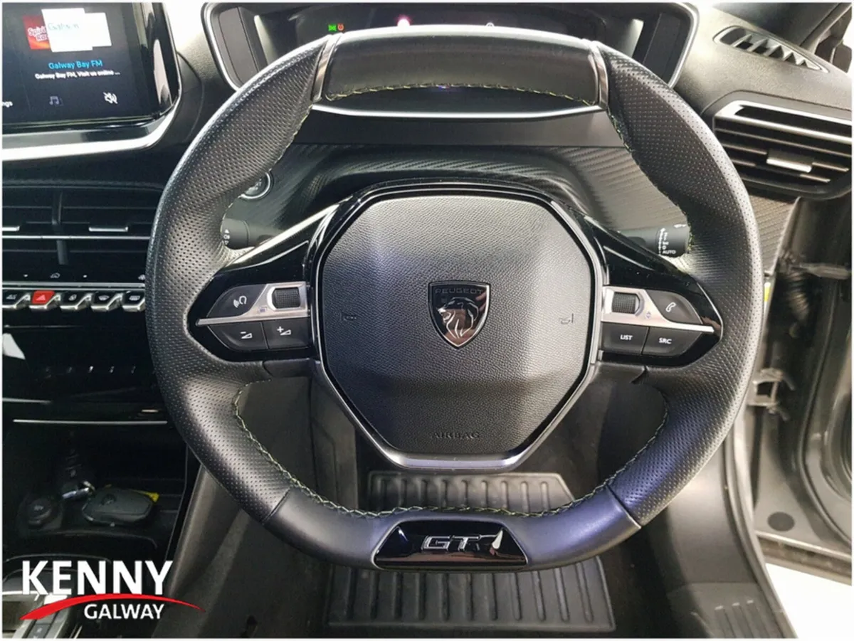Peugeot 2008 Hatchback, Electric, 2024, Grey
