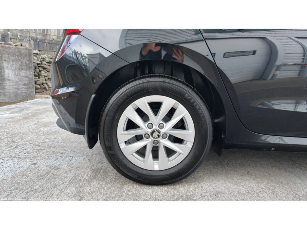 Skoda Fabia Hatchback, Petrol, 2026, Black
