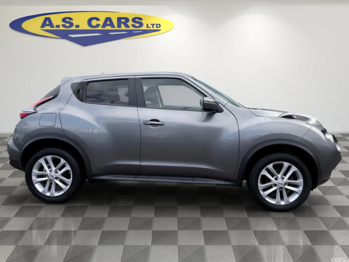 Nissan Juke Hatchback, Petrol, 2017, Grey