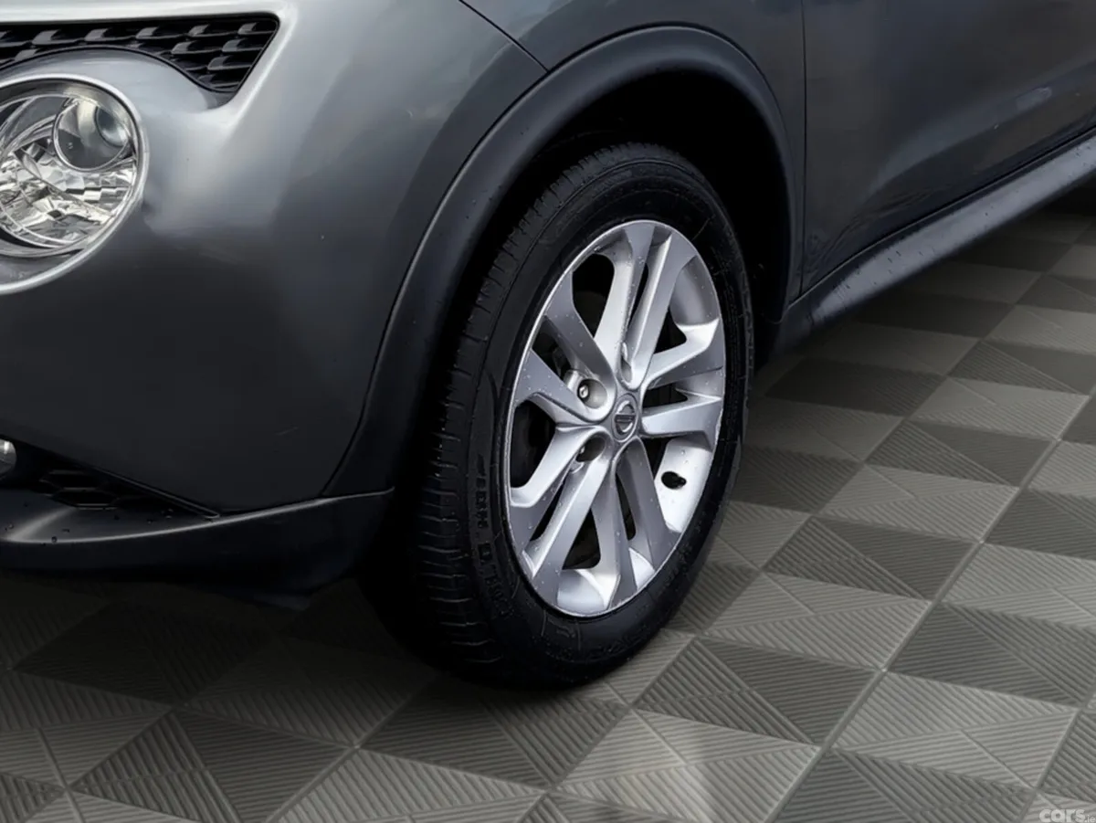 Nissan Juke Hatchback, Petrol, 2017, Grey