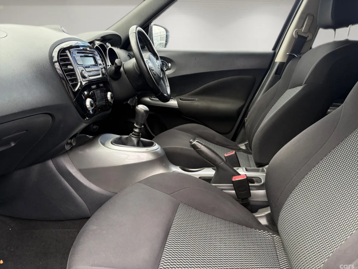 Nissan Juke Hatchback, Petrol, 2017, Grey
