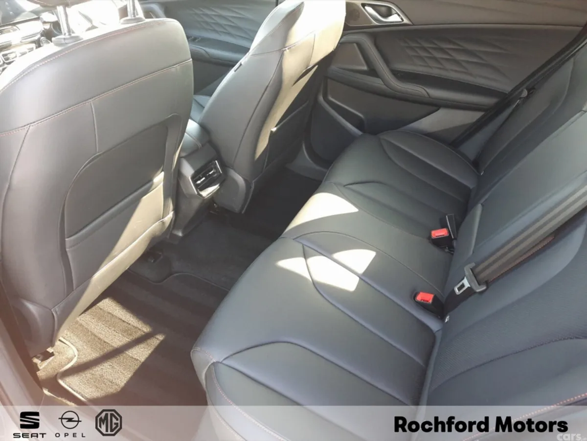MG HS Hatchback, Petrol Plug-in Hybrid, 2025, Grey