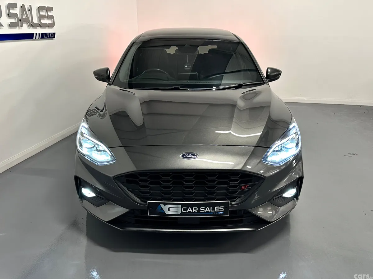 Ford Focus Hatchback, Diesel, 2020, Grey