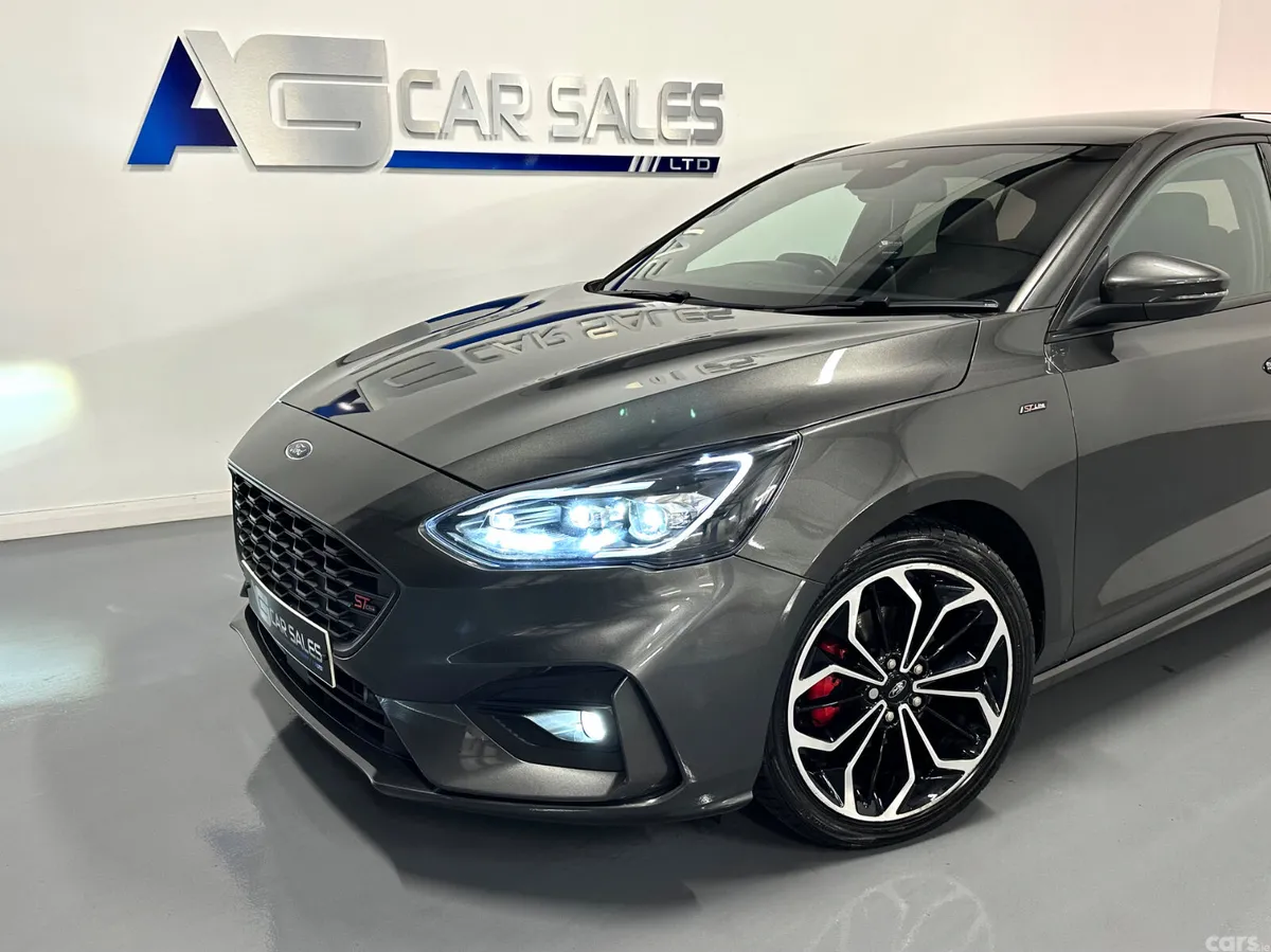Ford Focus Hatchback, Diesel, 2020, Grey