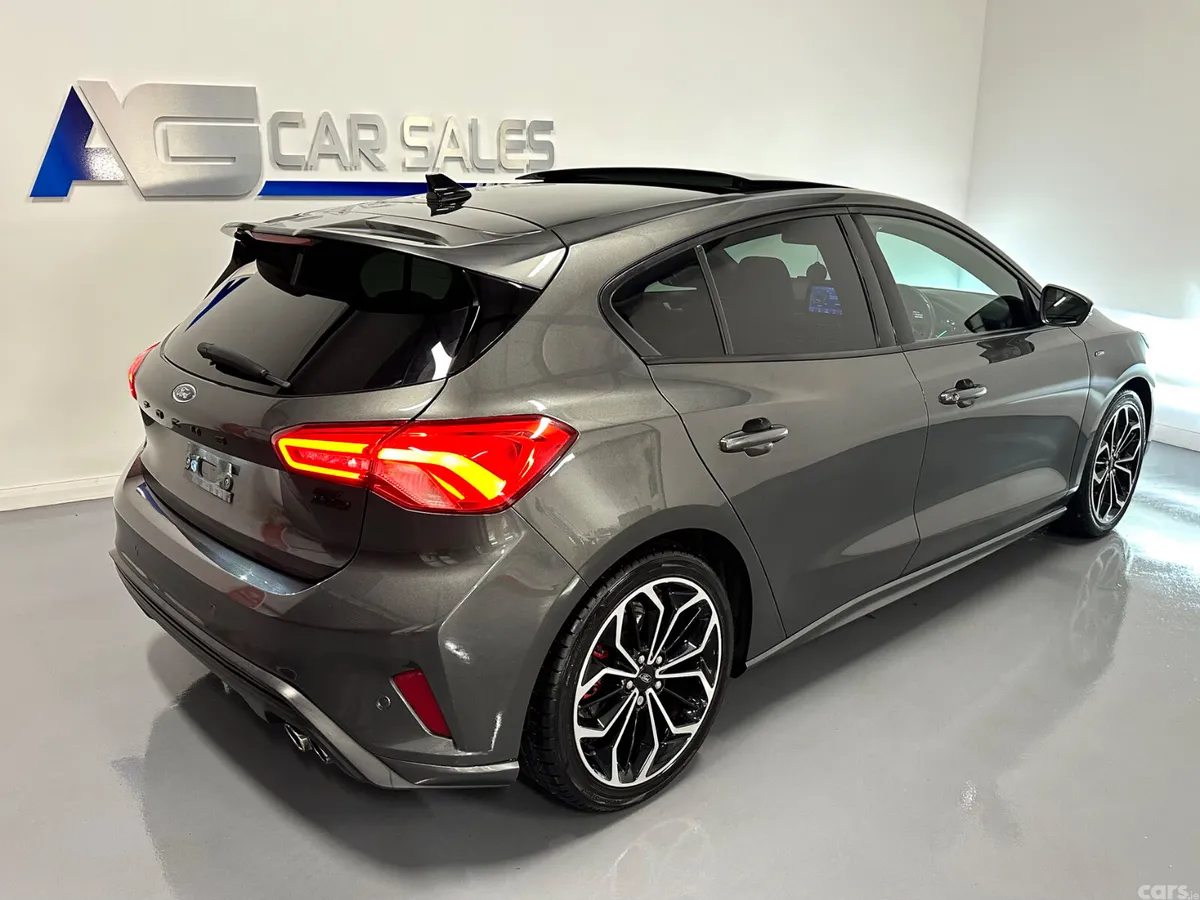 Ford Focus Hatchback, Diesel, 2020, Grey