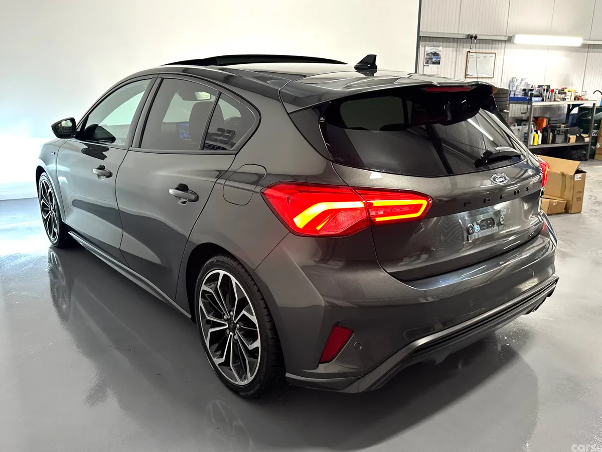 Ford Focus Hatchback, Diesel, 2020, Grey