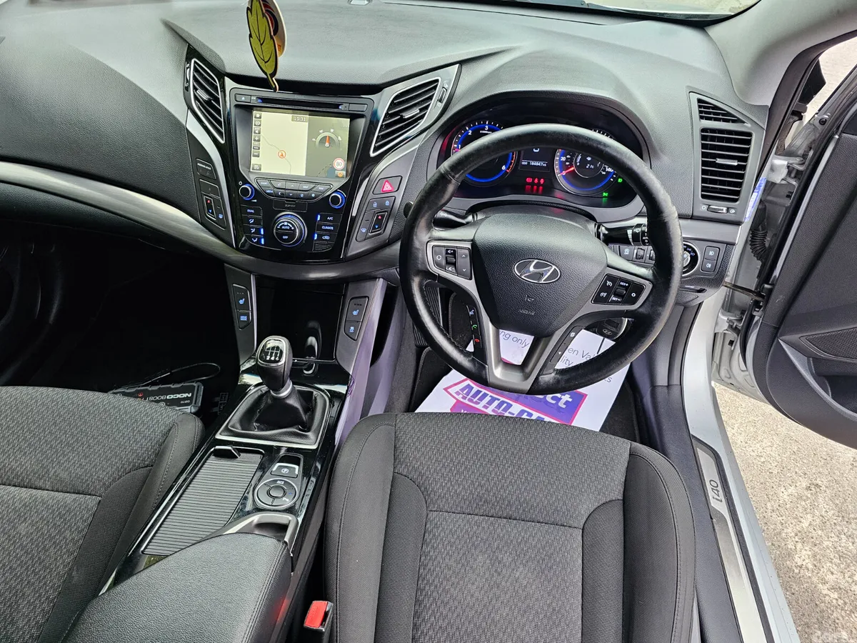 Hyundai i40 Saloon, Diesel, 2016, Silver