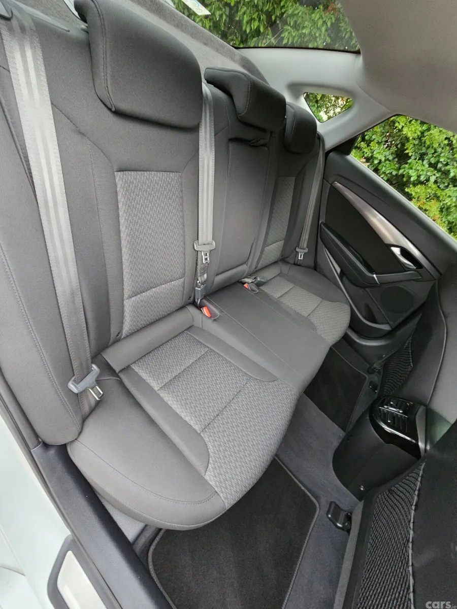 Hyundai i40 Saloon, Diesel, 2016, Silver