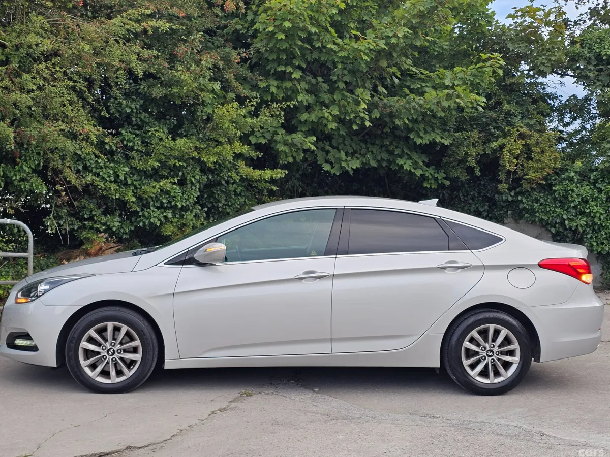 Hyundai i40 Saloon, Diesel, 2016, Silver