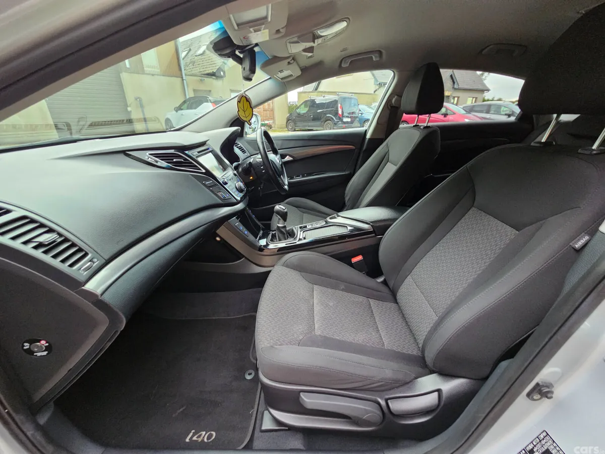 Hyundai i40 Saloon, Diesel, 2016, Silver