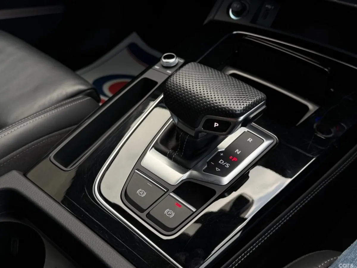 Audi Q5 SUV, Diesel Hybrid, 2022, Blue