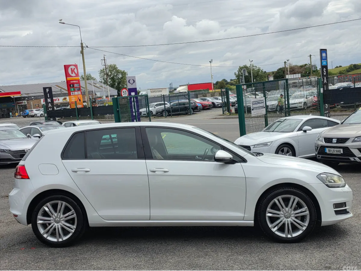 Volkswagen Golf Hatchback, Petrol, 2016, White